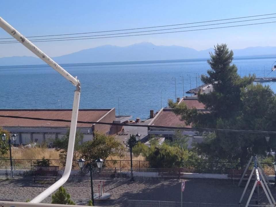 Super View Seafront Apartment Nea Michaniona Extérieur photo