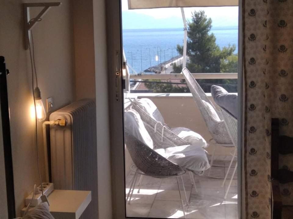 Super View Seafront Apartment Nea Michaniona Extérieur photo