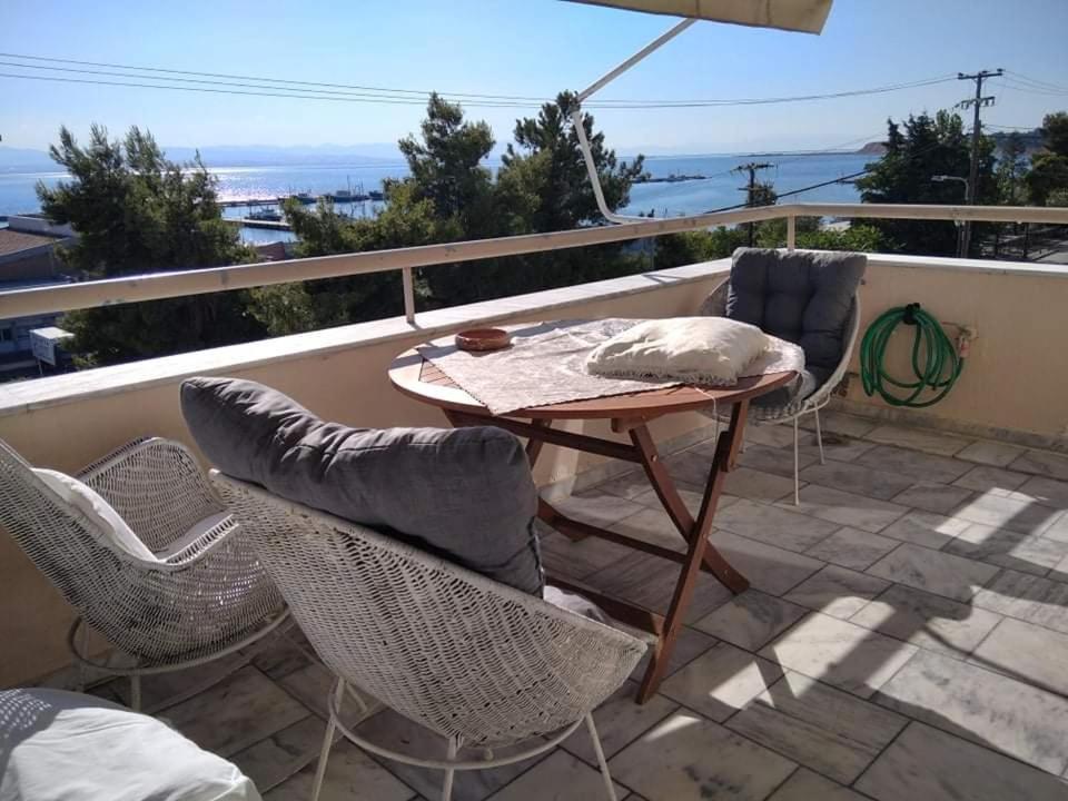 Super View Seafront Apartment Nea Michaniona Extérieur photo
